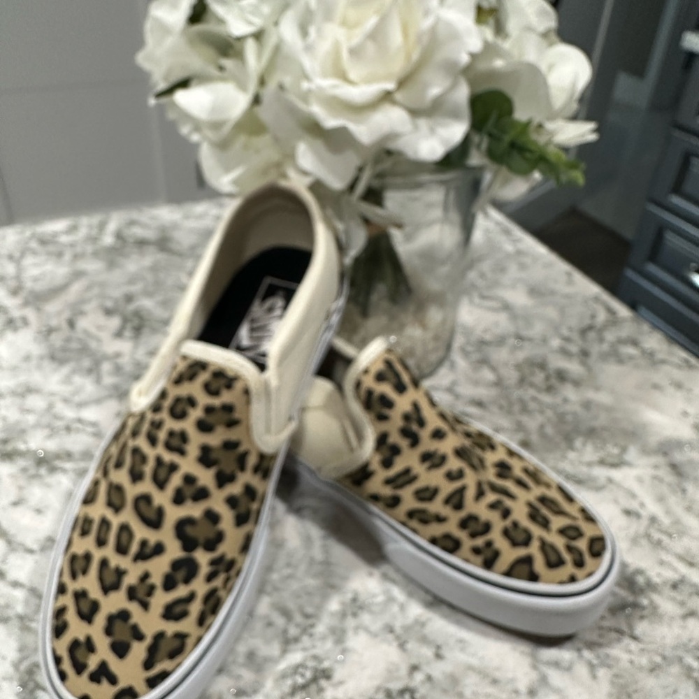 Vans - Picture 3 of 4